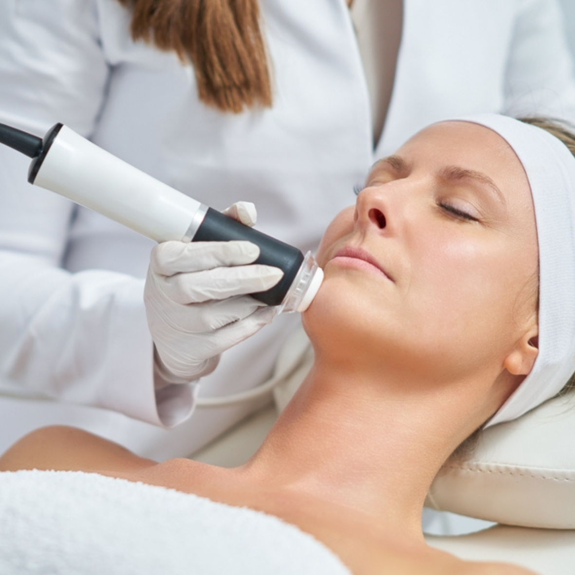 OXYGEN MICRO DERMABRASION