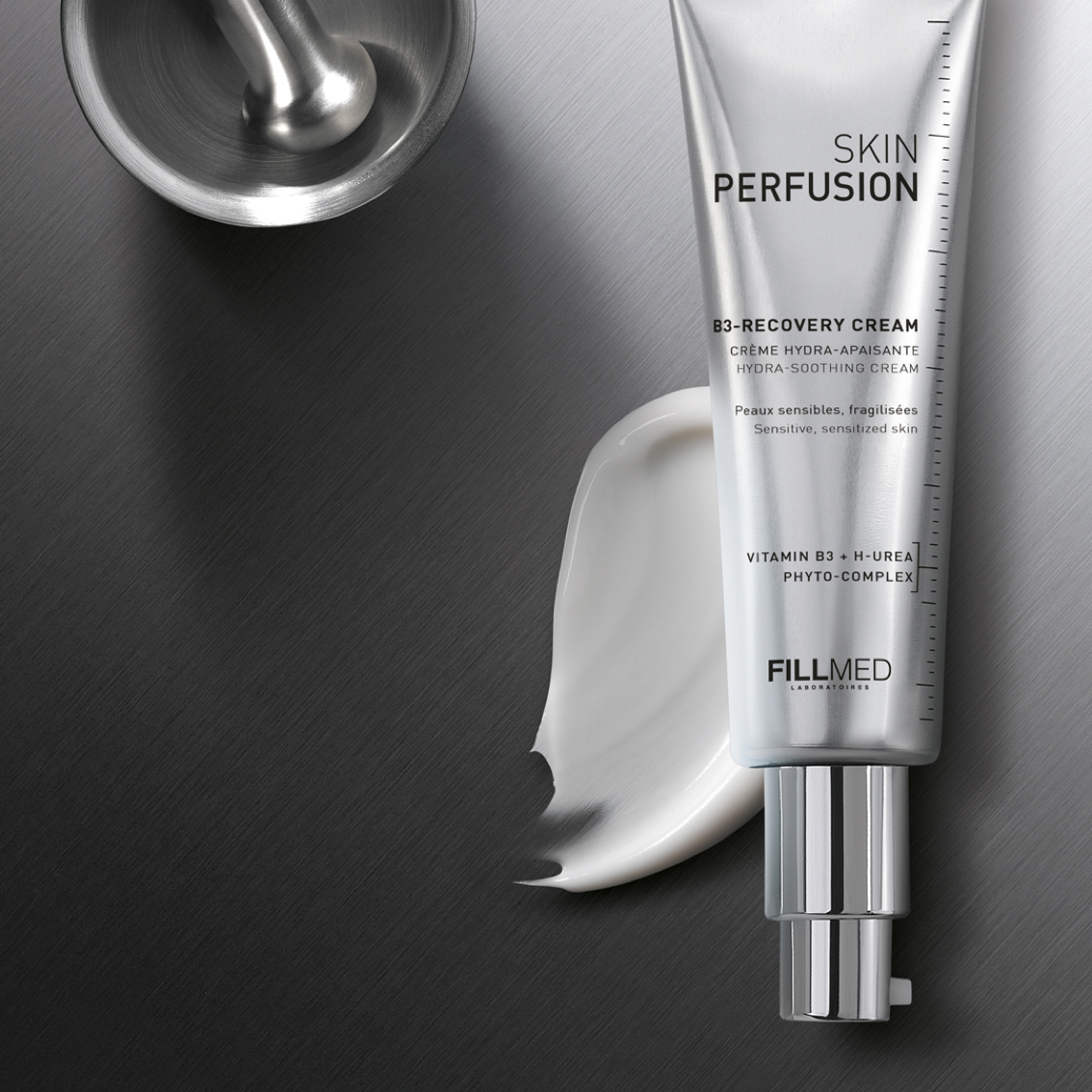 Fillmed B3-Recovery Cream with white cream product swatch