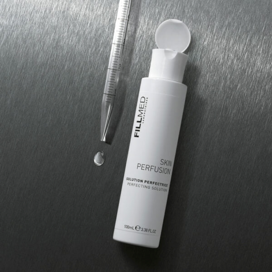 Fillmed Perfecting Solution, 100ml white bottle on silver metal and dropper product swatch
